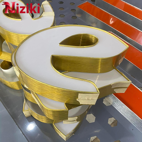 Gáy Nhôm Uốn Chữ 1 Gờ Màu Vàng Xước