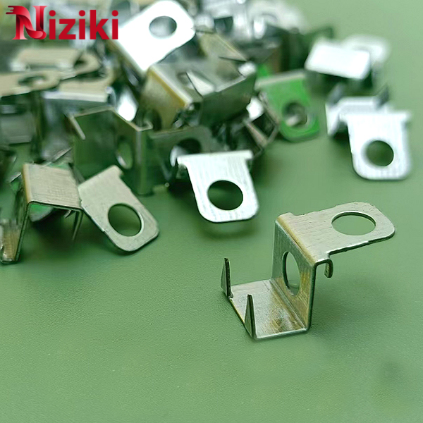 Ke Đỡ Chữ Cho Ngành Quảng Cáo