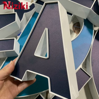 Gáy Nhôm Uốn Chữ 1 Gờ Màu Trắng