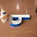 Gáy Nhôm Uốn Chữ 0 Gờ Màu Xanh Dương